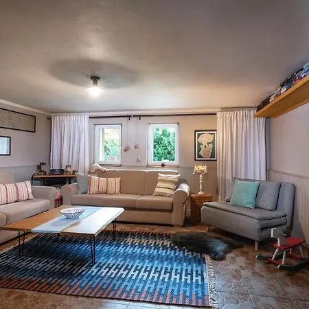 Pod Homolkou Apartment